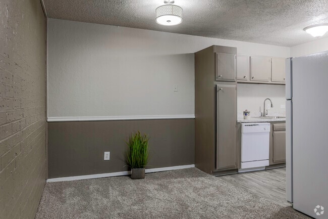 1BR, 1BA - 645SF - Heston Pointe