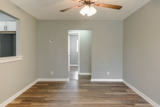 Photo - 407 Samuel St