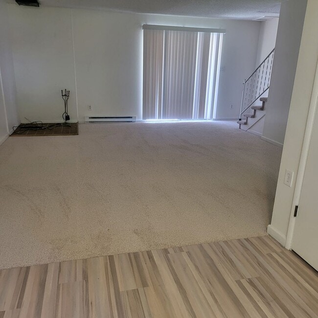 Photo - Nice Smithridge condo