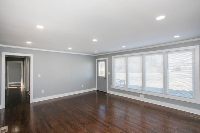 Photo - 1111 Westchester Dr