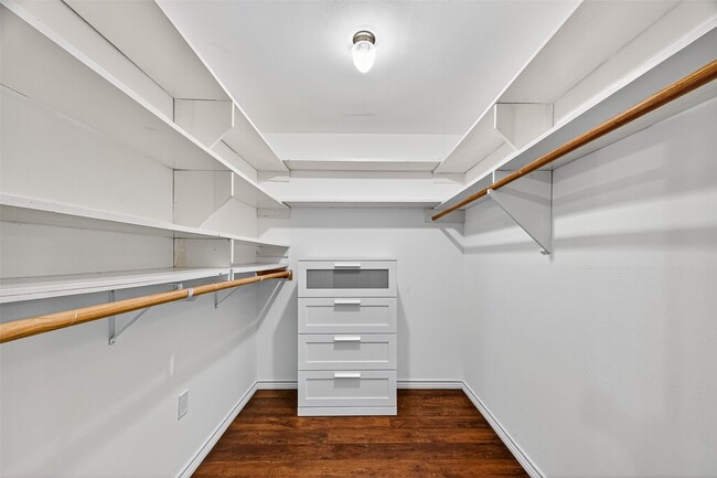 Building Photo - 5150 Jason St