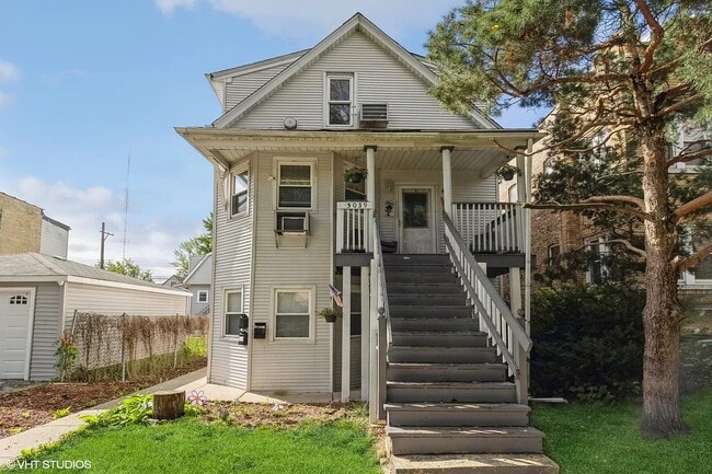 Photo - 5039 W Henderson St Unidad # 3