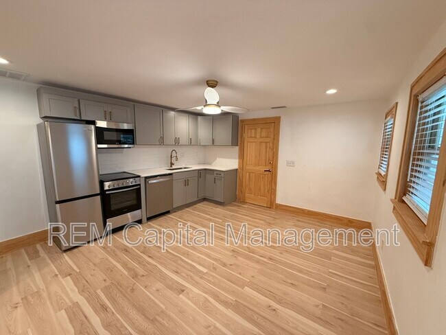 Photo - 121 18th Ave N Unit 5