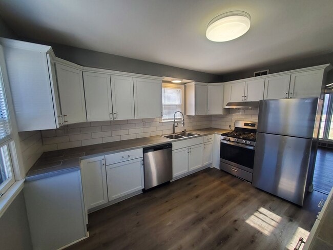 Photo - 4556 N 65th St Unit 4556 -Lower