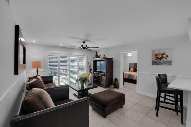 Photo - 2125 SE 10th Ave Unidad 1011