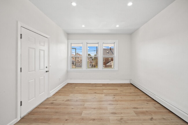 Sala de estar - 129 Banta Ave Unidad 2