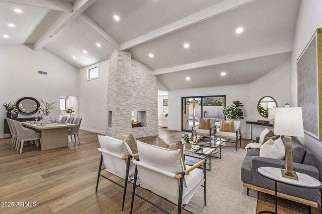 Building Photo - 7339 E Solano Dr