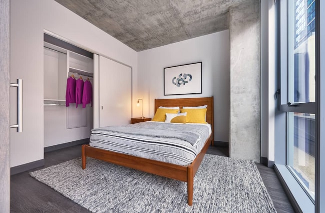 Photo - 151 E Randolph St