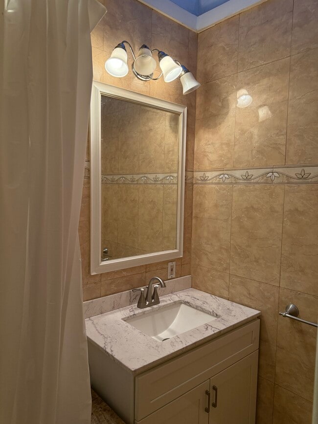 Photo - 7425 65th St Unidad 2nd Floor