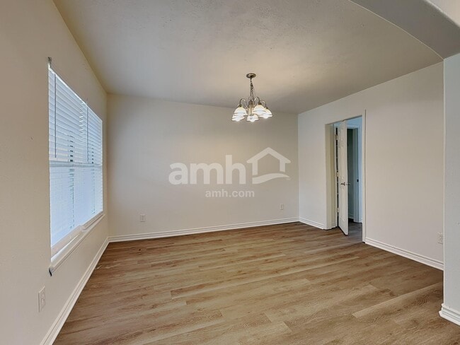 Photo - 21706 Oriole Trl