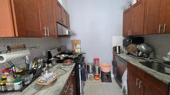 Photo - 100 Griffith St Unit 1R