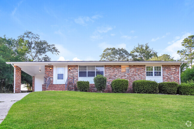 Building Photo - Brick 3 Bedroom in Augusta Rental