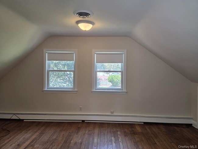 Building Photo - 7 Harbor View Rd