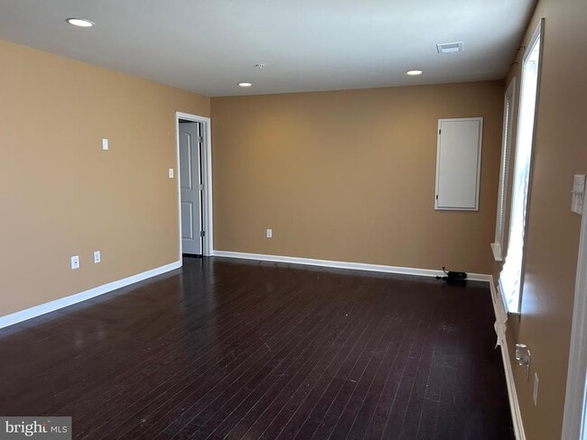 Photo - 9623 Smithview Pl