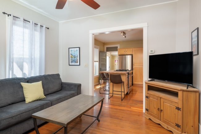 Photo - 1015 Poplar St