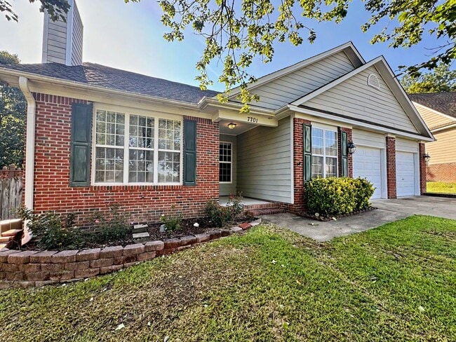 Building Photo - 7701 Redwood Ave