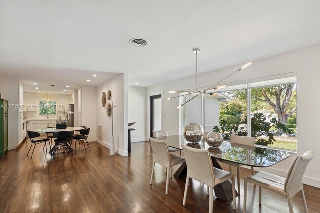 Photo - 408 Como Ave