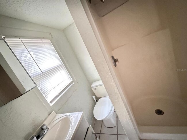 Photo - 728 Columbia St