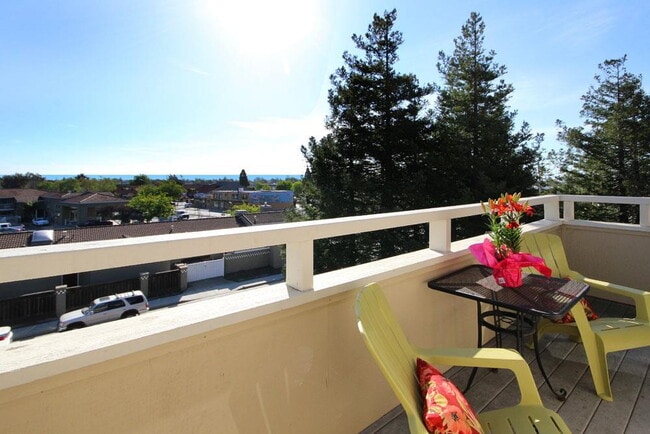 Photo - Open House Sunday December 7th 1-2pm Beautiful Santa Cruz Townhome in Prime Westside Location. Unit 1608