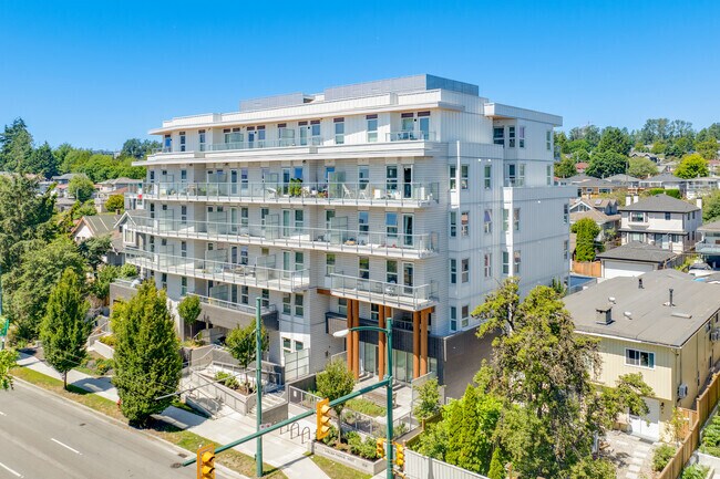 Building Photo - Chelsea Buchannon