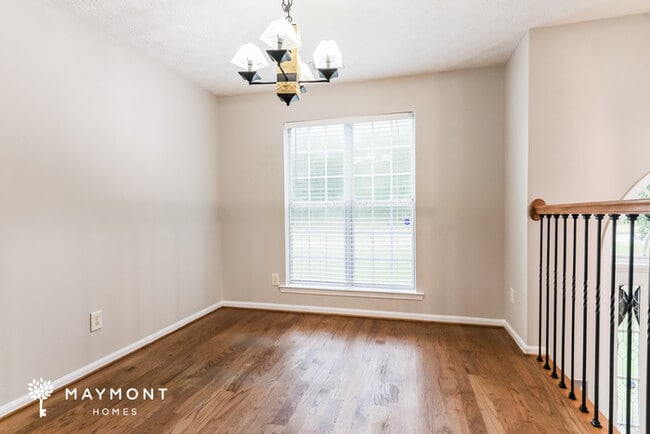 Photo - 425 Misty Brook Ct