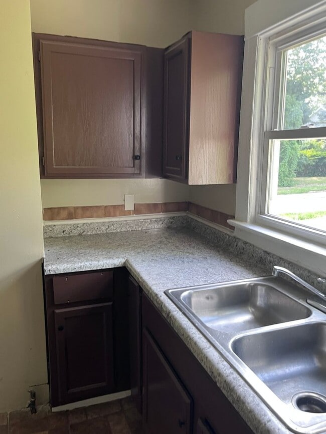 Photo - Charming Colonial in the Heart of Akron!