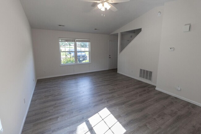 Photo - 3310 E St Charles Rd