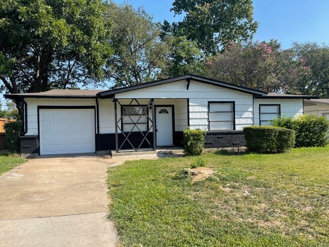 Photo - 2113 Cloverdale St