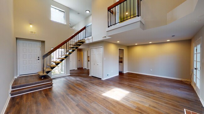 1208 Chanticleer