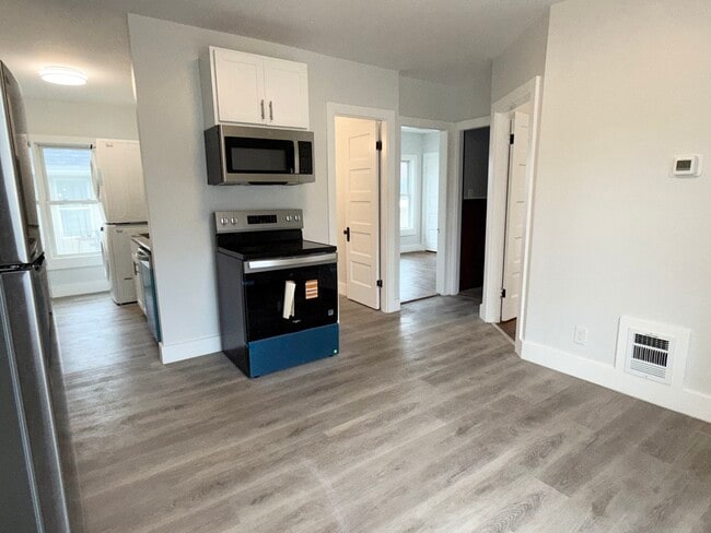 Photo - 6 Holmes St Unit 2