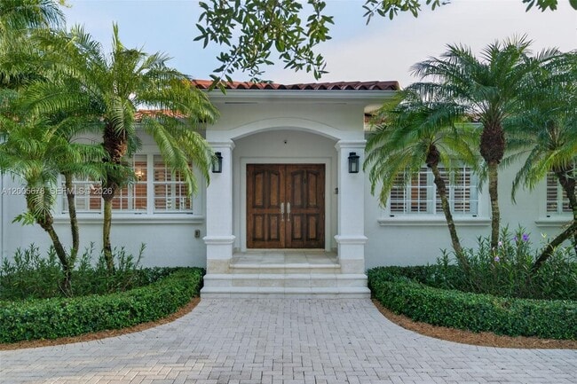 Photo - 1237 Aduana Ave