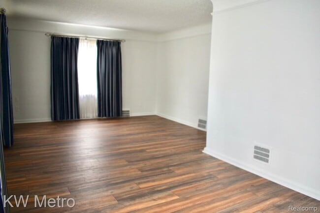 Photo - 619 N Elizabeth St