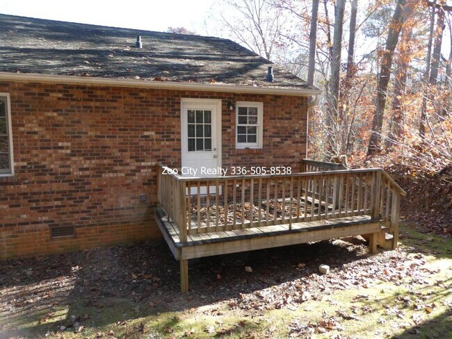 Photo - 730 Breeze Hill Rd