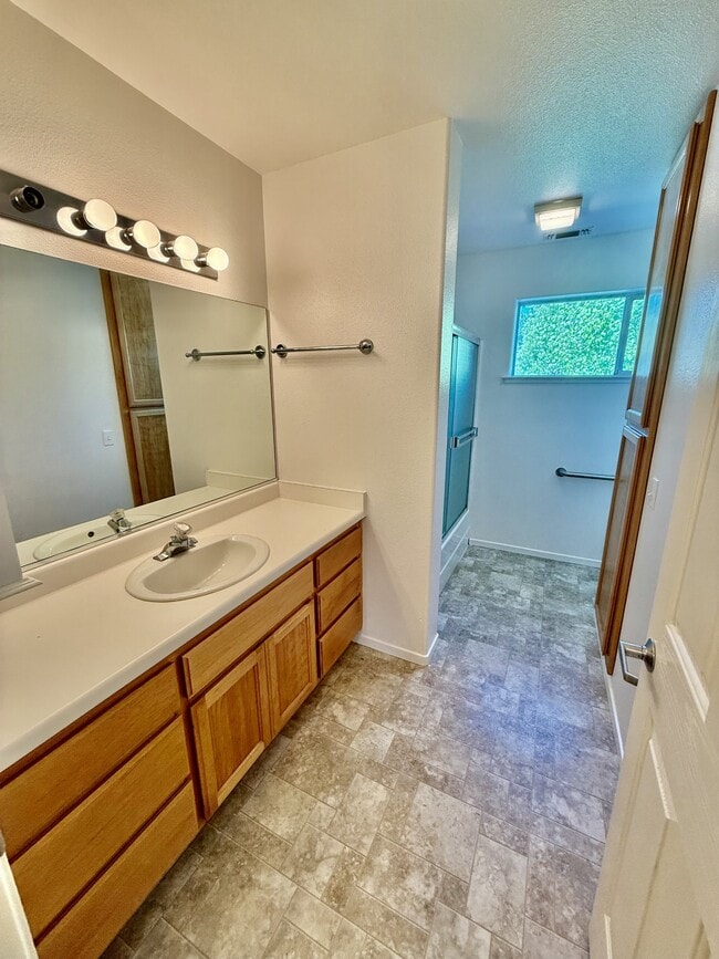 Photo - 133 Argall Way