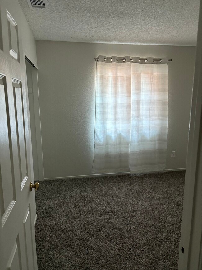 Bed 2 - 2113 Phlox Ave Unit 2113 phlox Ave