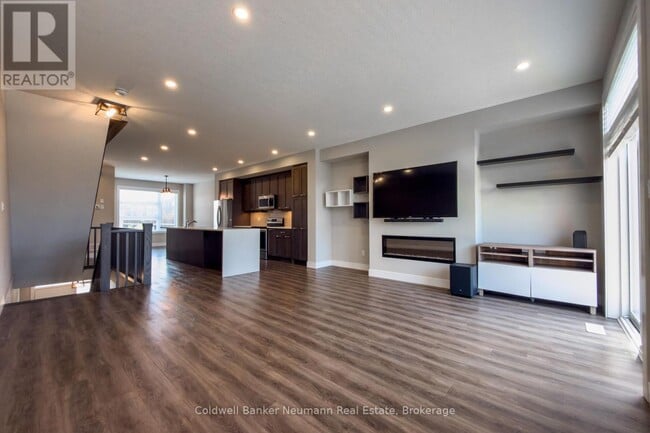 Photo - 60 Arkell Rd