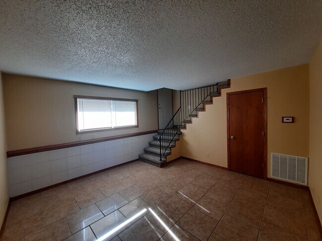 Photo - ** COMING SOON PLEASE CHECK BACK AT A LATE... Unidad 303