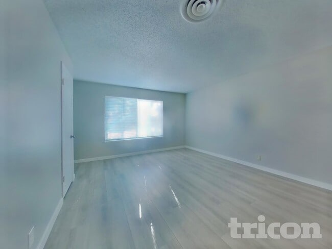 Photo - 1508 Crestview Dr