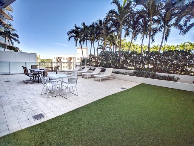 Photo - 3101 Bayshore Dr Unit 506