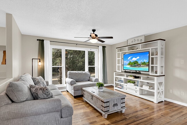 Photo - 6703 Moreland Ave