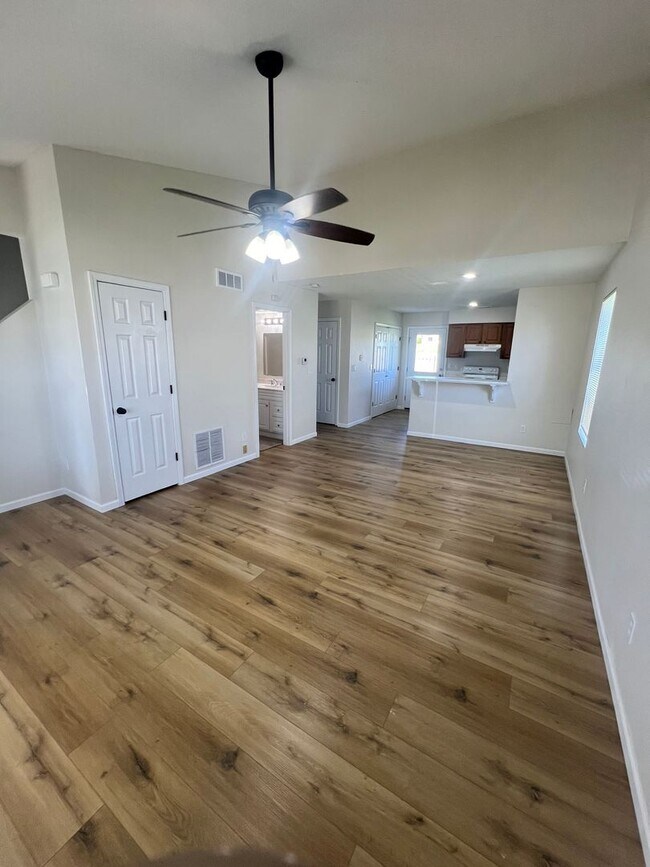 Photo - 2511-2511 Carnation Dr Unidad 2509