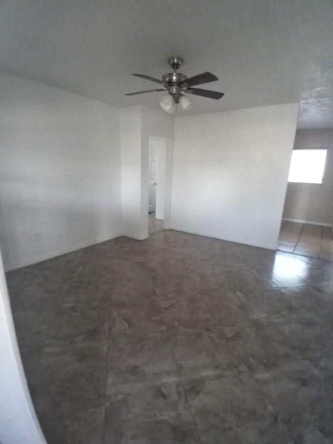 Photo - 2020 W Magnolia St