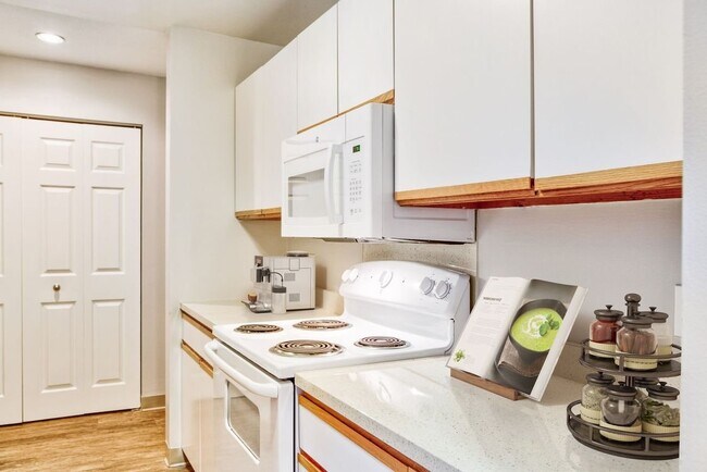 Photo - 840 County St Unidad #840