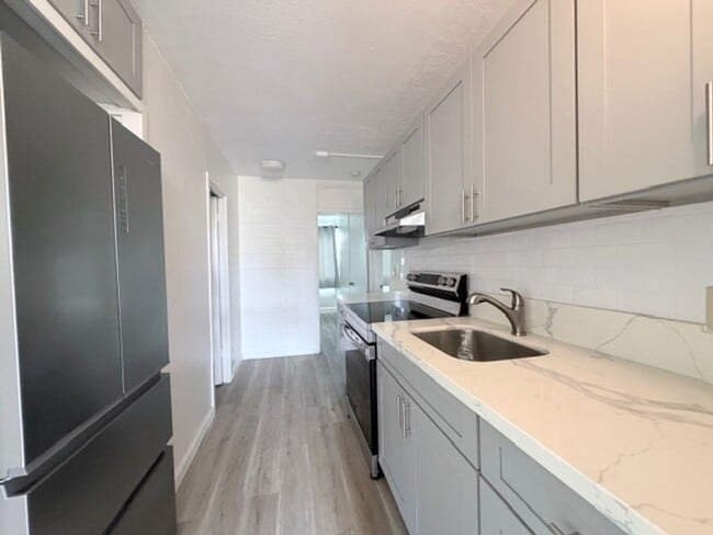 Photo - 2 Bedroom, 1 Bathroom (Punahou Hale) Makiki Unit 301