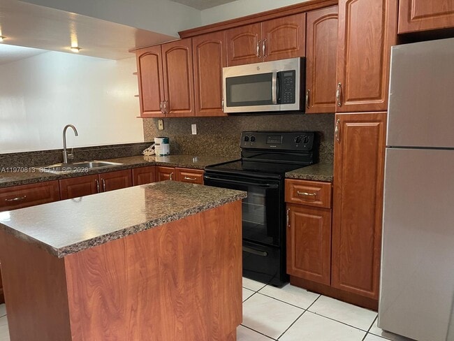 Photo - 5901 W 18th Ct