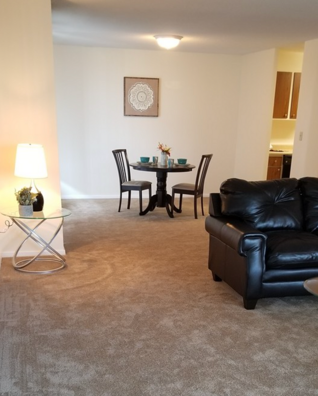 Building Photo - Jefferson Tower Rental