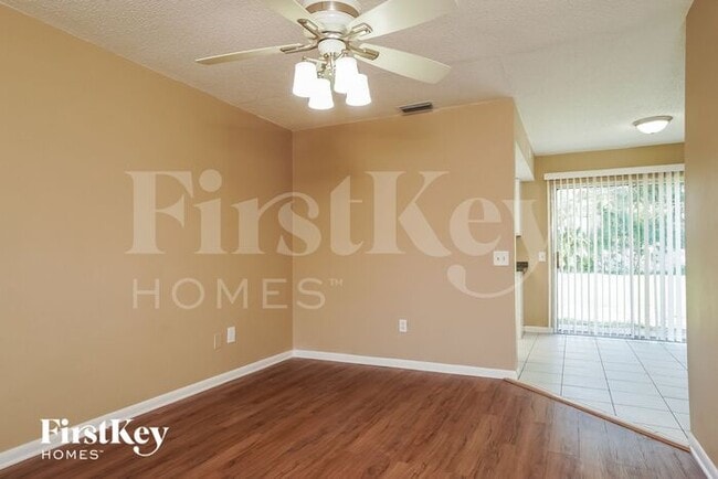 Photo - 67 Victoria Dr