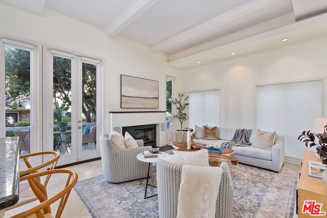 Photo - 20 Ketch St Unit 1