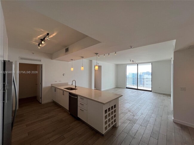 Photo - 999 SW 1st Ave Unidad 2405