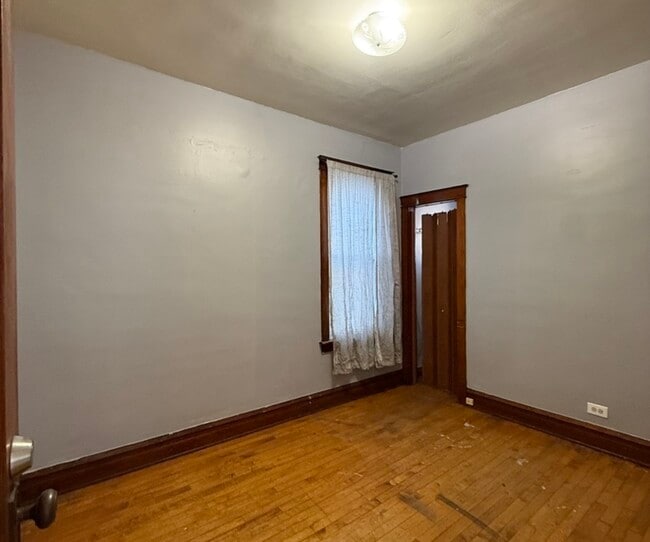 Photo - 5438 S Washtenaw Ave.